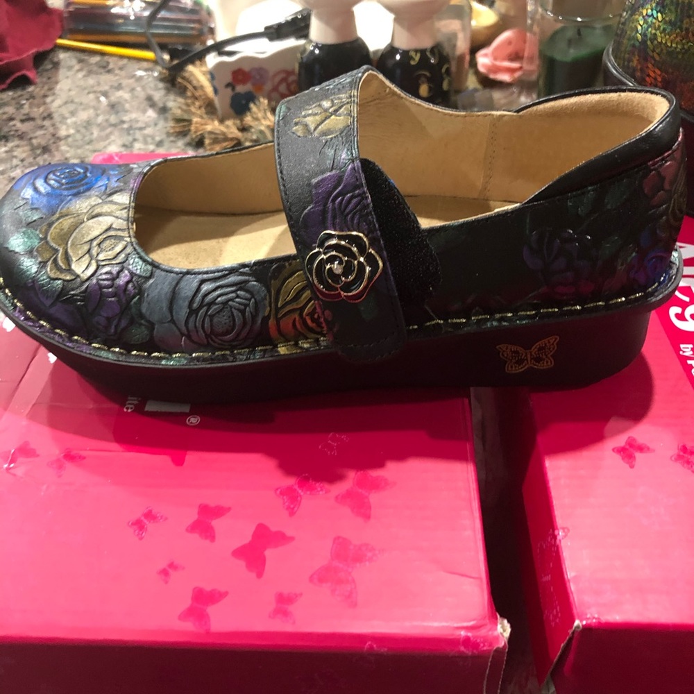 Alegria size 39 shoes